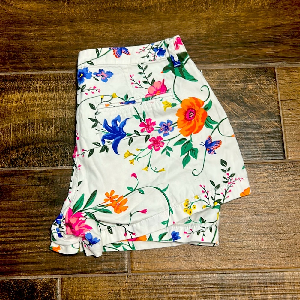 Old Navy floral shorts size 10